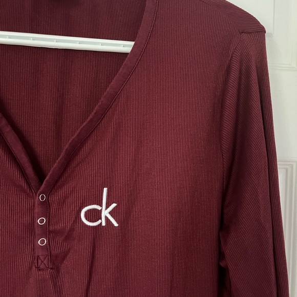 Calvin Klein Nightwear (Size L) - Picture 2 of 9